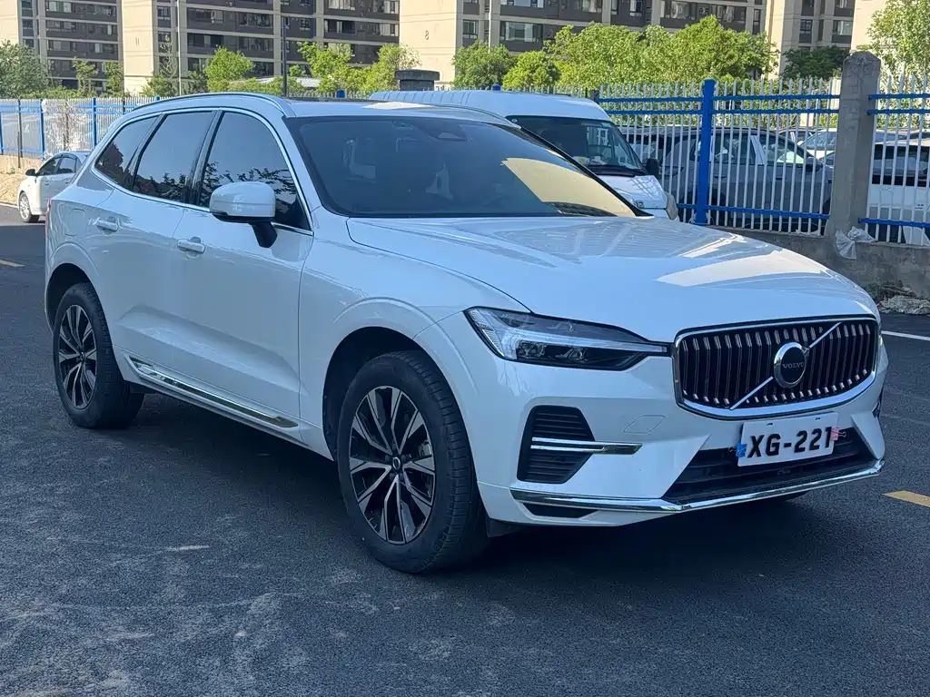 Volvo XC60 B5 4 WD Smart Vision Luxury