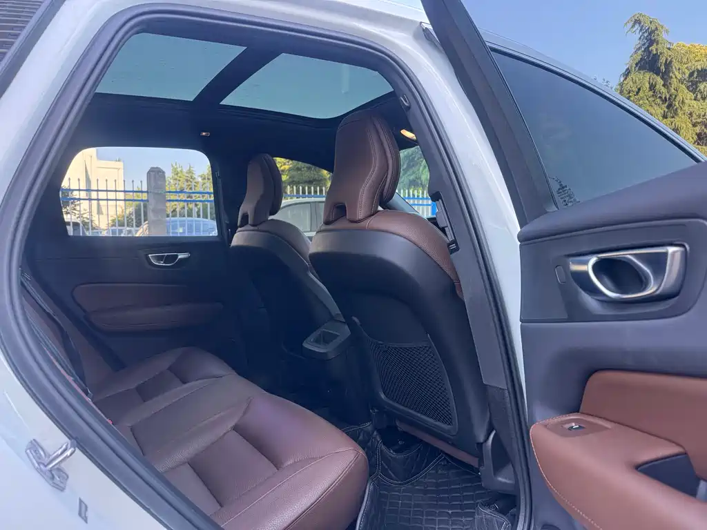 Volvo XC60 B5 4 WD Smart Vision Luxury
