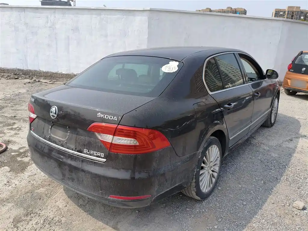 Superb 1.8 TSI Auto Elegant