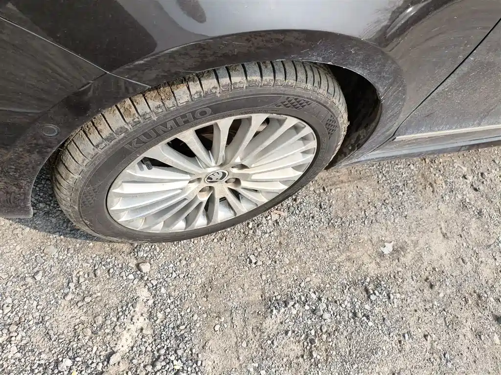 Superb 1.8 TSI Auto Elegant