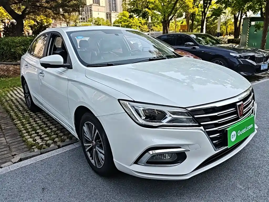 Roewe i5 1.5 L Auto 4 G Connected Bright Grand