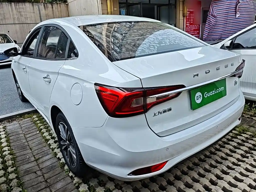 Roewe i5 1.5 L Auto 4 G Connected Bright Grand