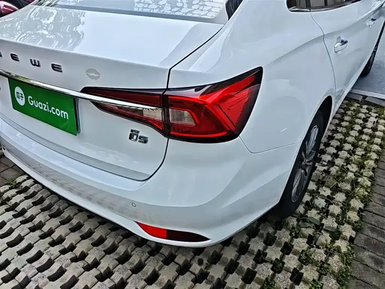 Roewe i5 1.5 L Auto 4 G Connected Bright Grand