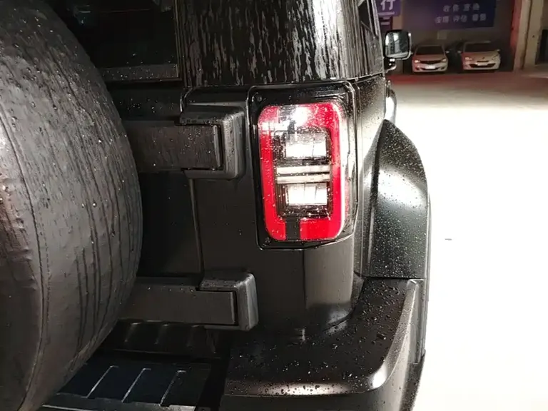 BAIC BJ40 2.0 D Auto 4 WD Blade Hero Swordsman