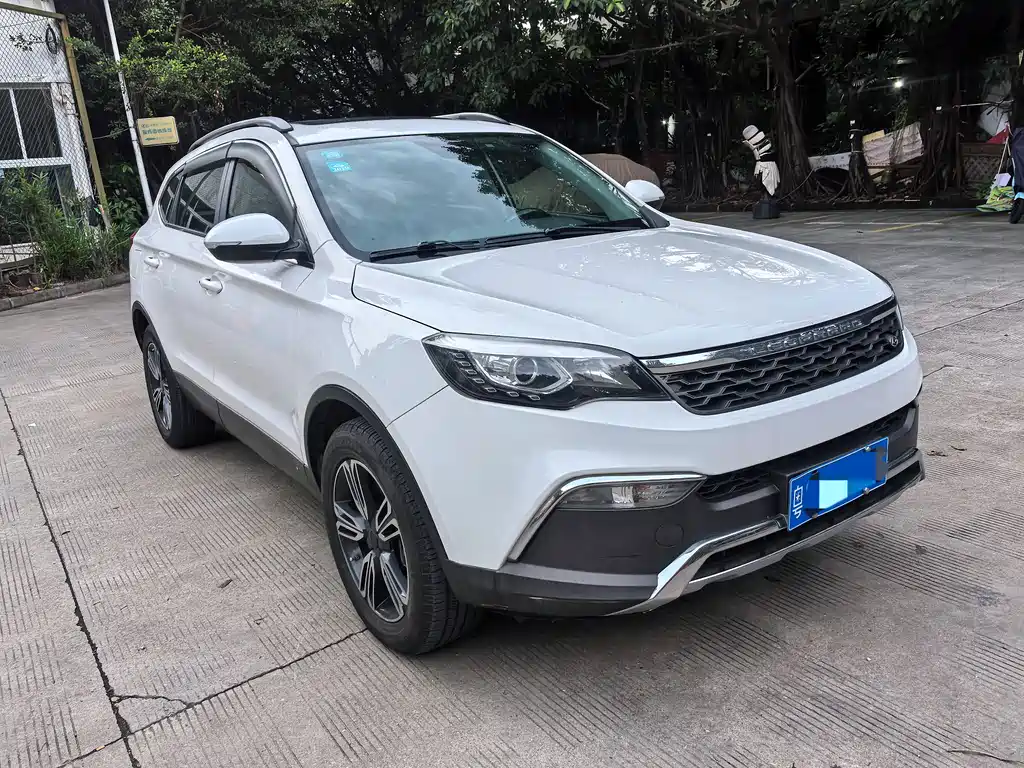 Leopaard CS10 1.5 T CVT Distinguished
