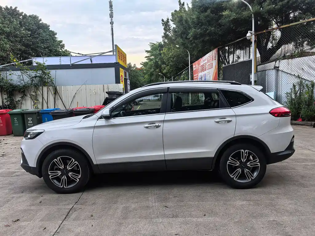 Leopaard CS10 1.5 T CVT Distinguished