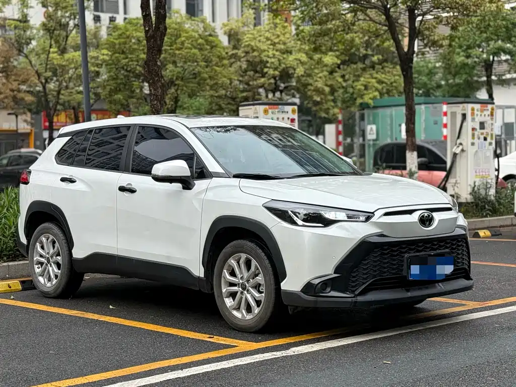 Frontlander 2.0 L CVT Leading