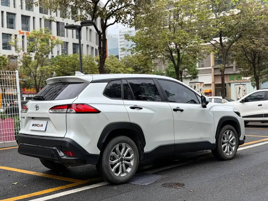 Frontlander 2.0 L CVT Leading