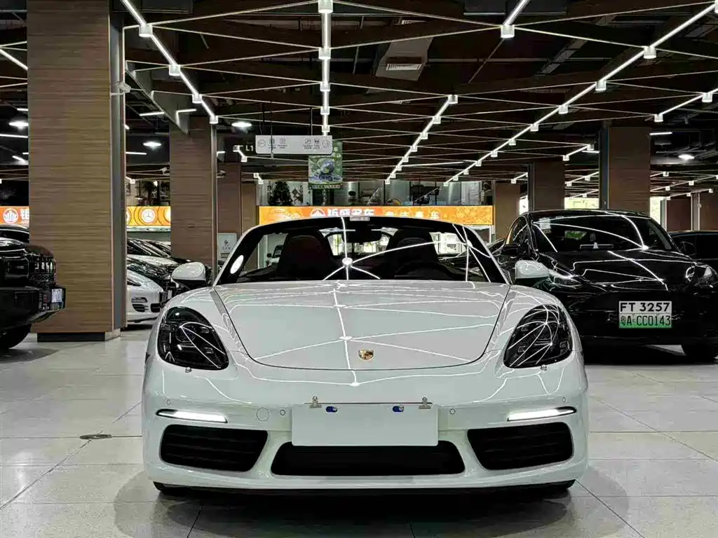 Porsche 718 Boxster 2.0 T