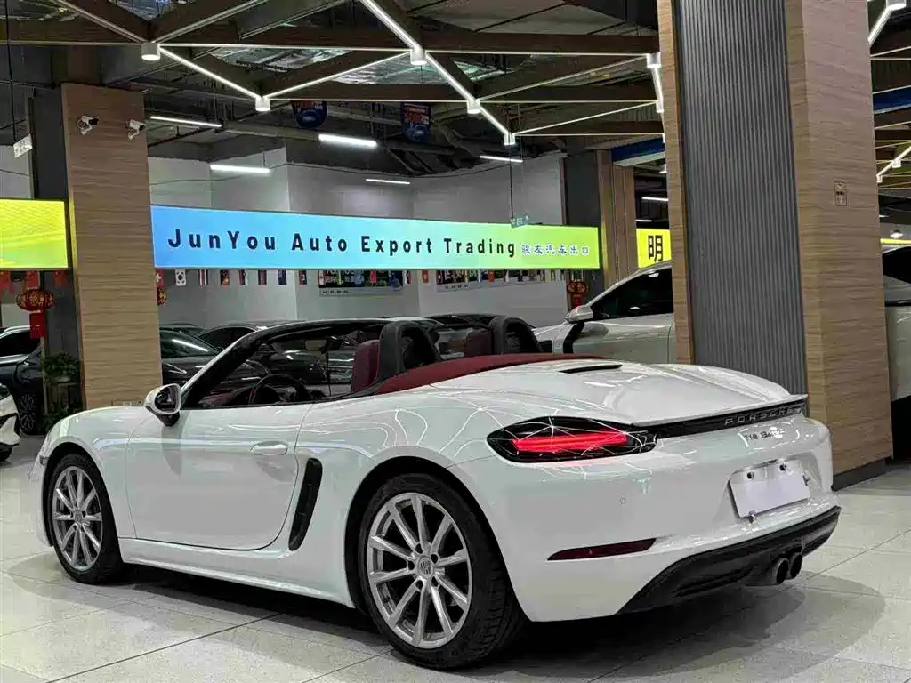 Porsche 718 Boxster 2.0 T