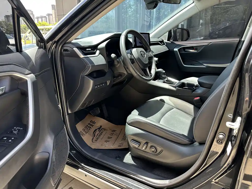 RAV4 2.0 L CVT 2 WD Style Plus