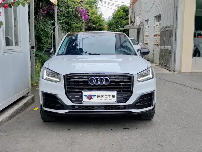 Audi Q2 L 35 TFSI Fashion Dynamic