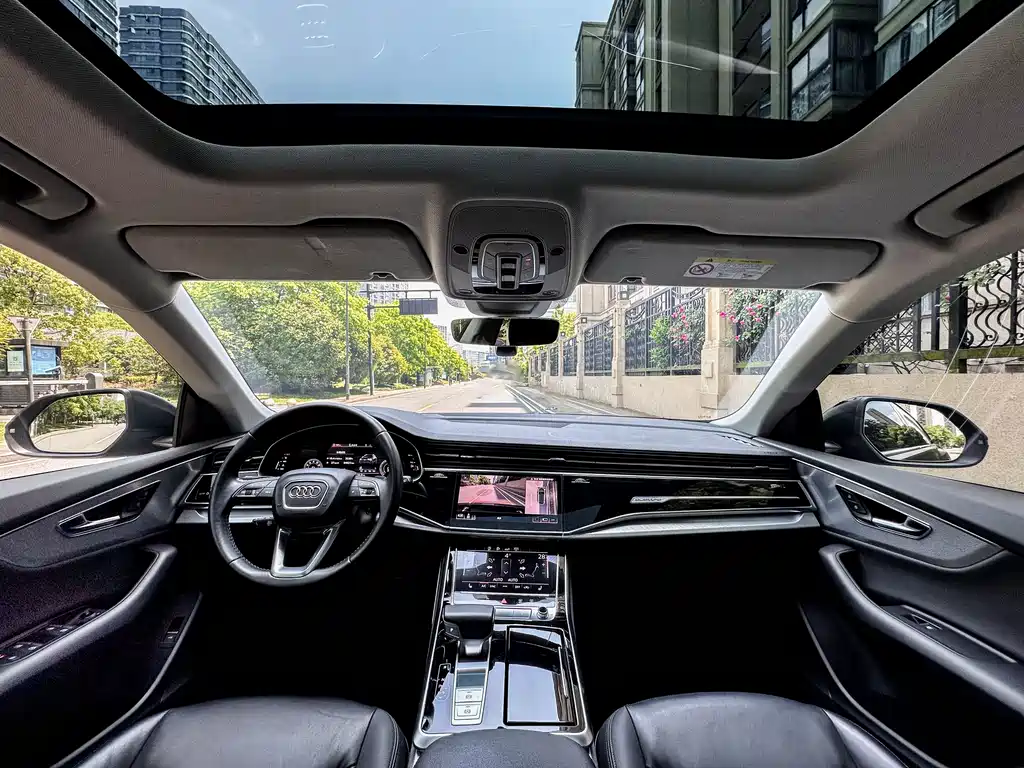 Audi Q8 45 TFSI Luxury Elegant