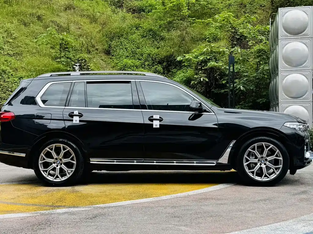 BMW X7 xDrive40 i Leading Luxury Package