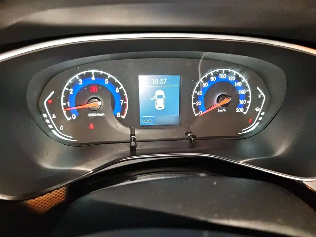 BAIC X3 1.5 T Manual Glory