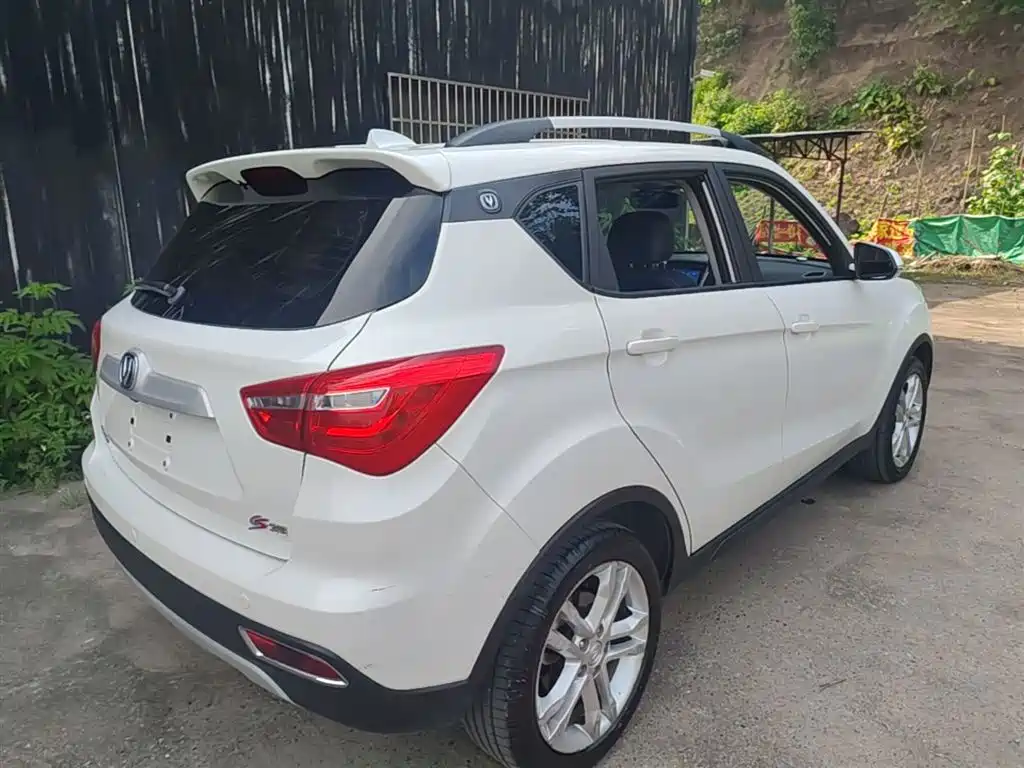 Changan CS35 1.6 L Manual Luxury