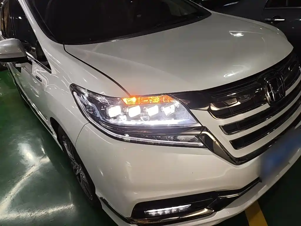 Elysion 2.0 L Hybrid Luxury