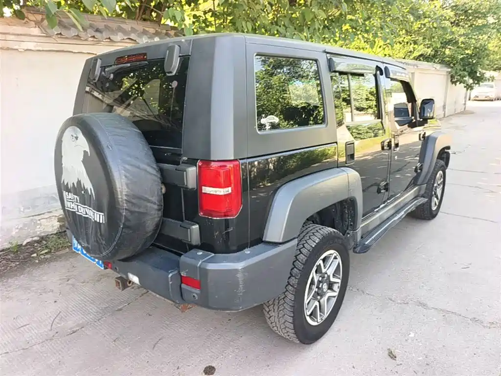 BAIC BJ40 40 L 2.3 T Auto 4 WD Premium