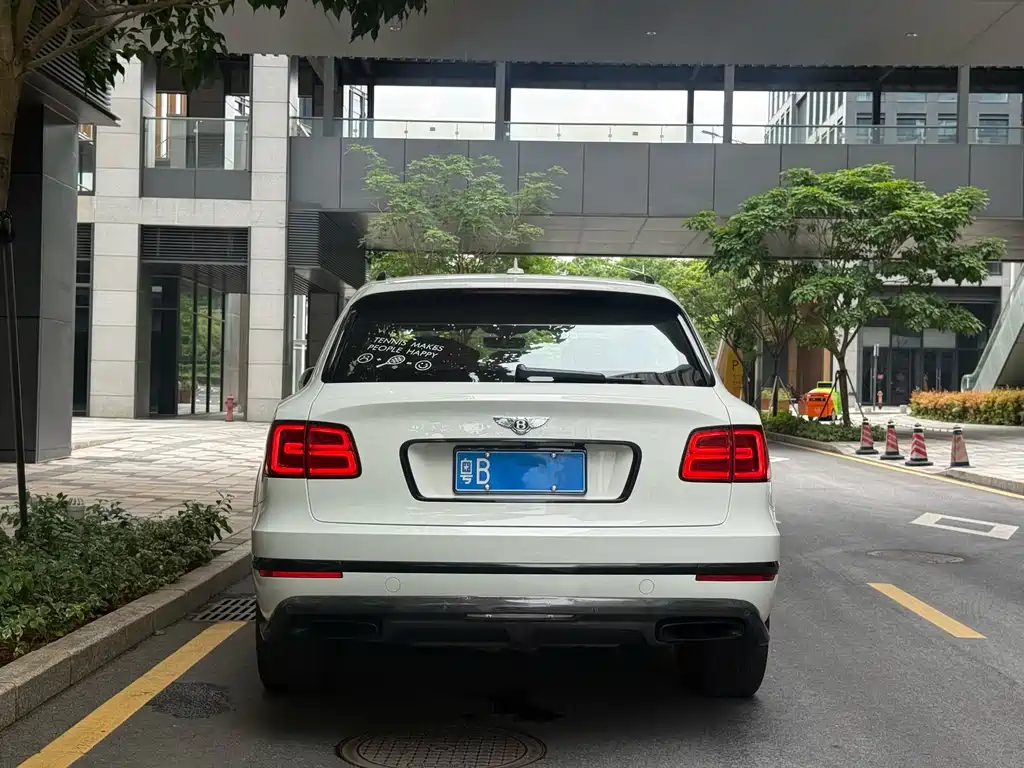 Bentayga 6.0 T Standard
