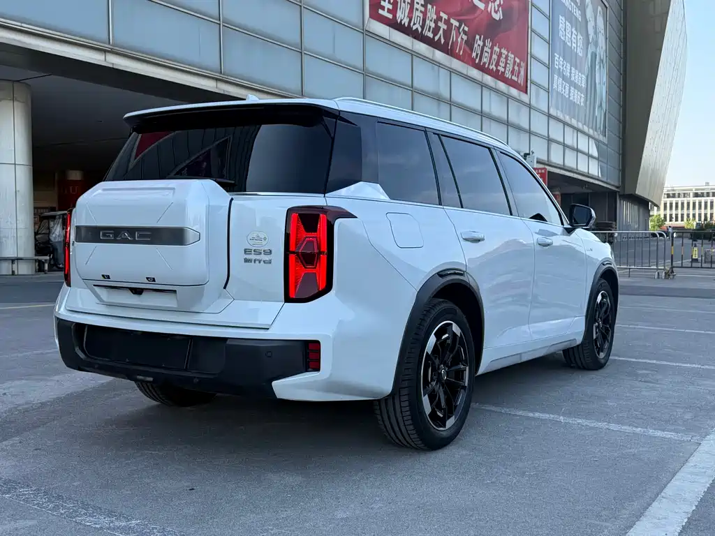 Trumpchi ES9 PHEV 143 km Touring Max