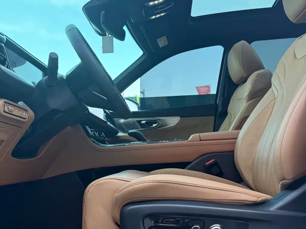 Trumpchi ES9 PHEV 143 km Touring Max