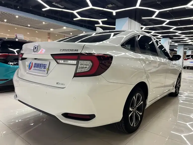 Honda Crider 1.5 L Sharp· Luxury