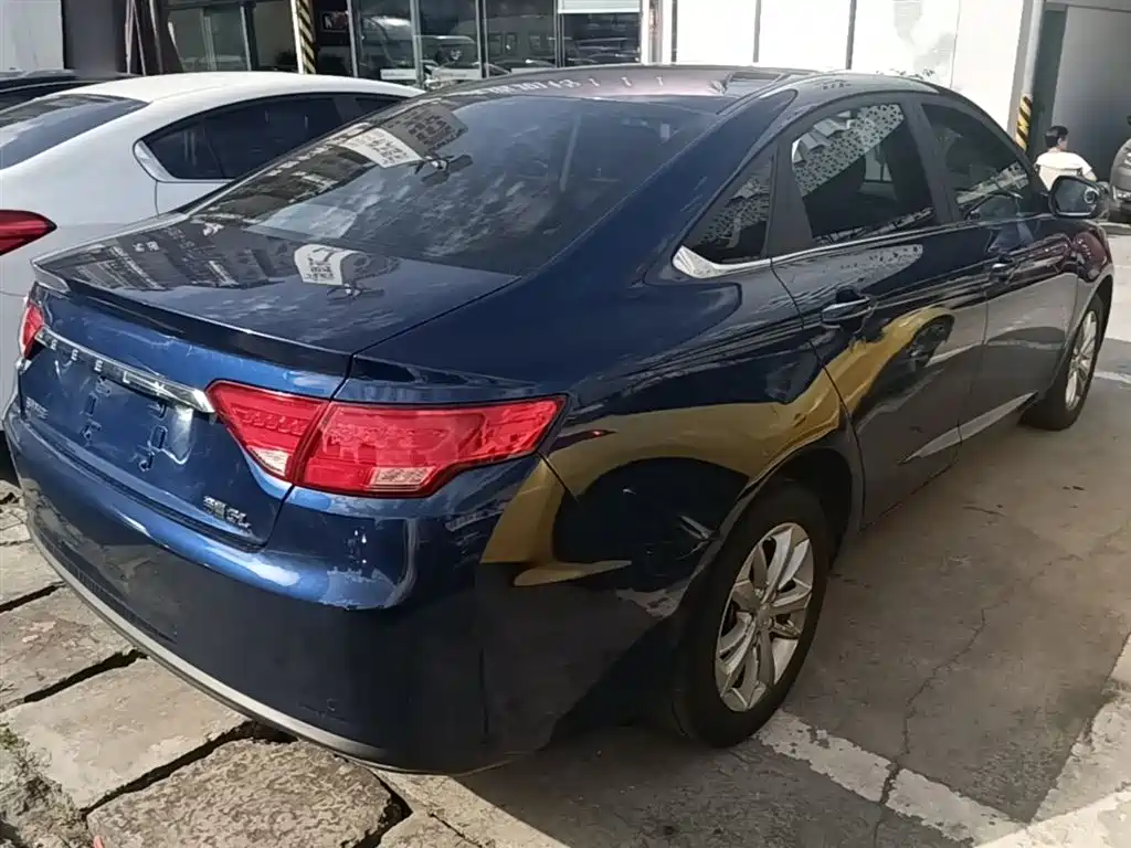 Emgrand GL 1.4 T CVT Luxury