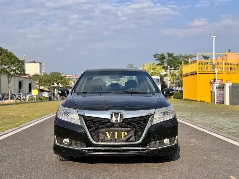 Honda Crider 1.8 L CVT Luxury