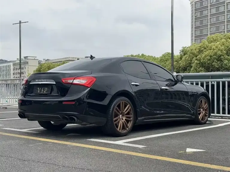Maserati Ghibli 3.0 T Standard
