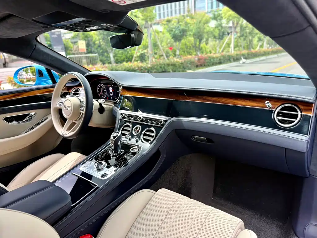 Continental GT 4.0 T GT V8