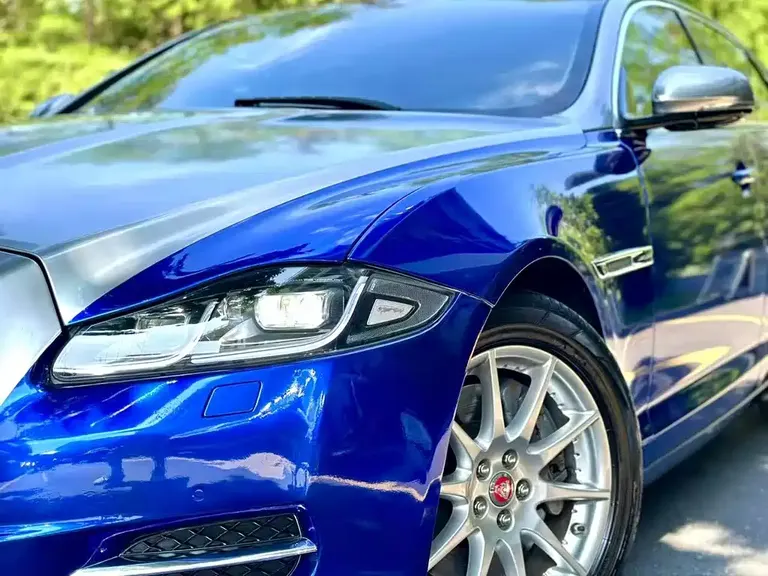 Jaguar XJ XJL 2.0 T 2 WD Graceful Business