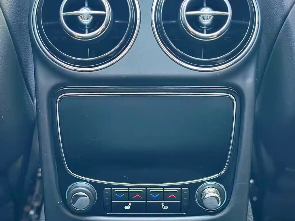 Jaguar XJ XJL 2.0 T 2 WD Graceful Business