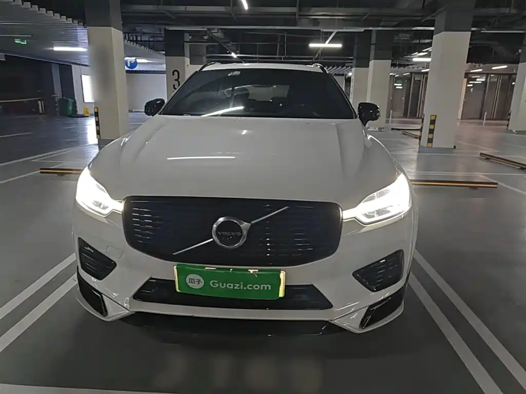 Volvo XC60 PHEV T8 E Drive Hybrid Smart Vision Sport