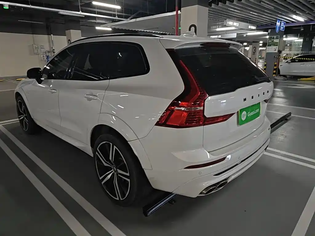 Volvo XC60 PHEV T8 E Drive Hybrid Smart Vision Sport