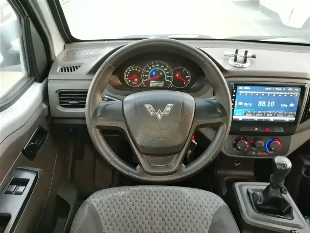 Wuling Rongguang New Truck 1.8 L Double Cab CN-VI LJ479 Q6