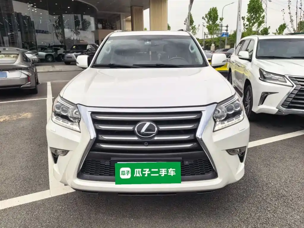 Lexus GX 400 Distinguished