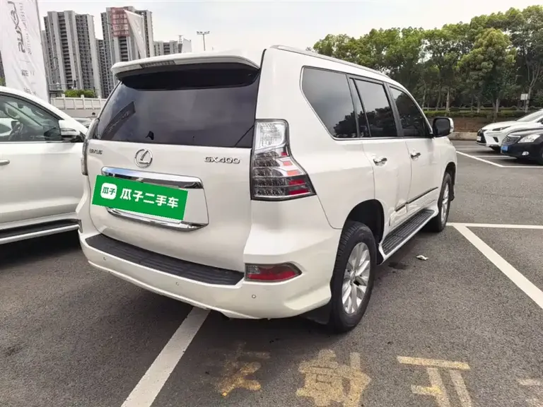 Lexus GX 400 Distinguished