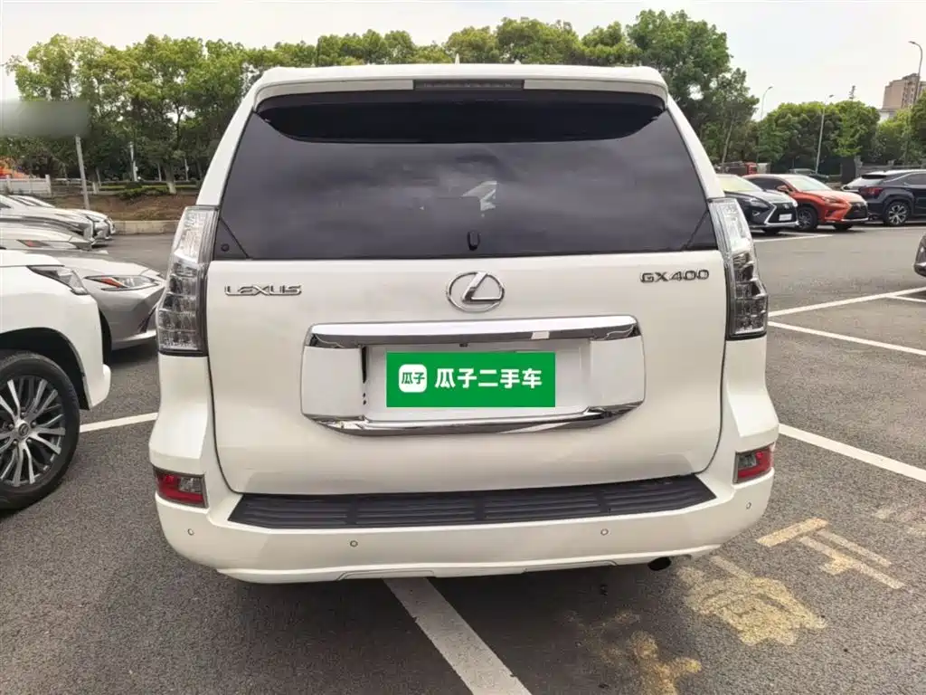 Lexus GX 400 Distinguished