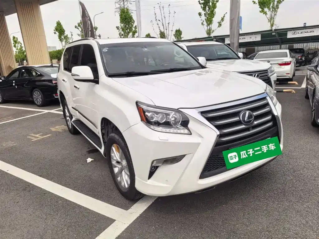 Lexus GX 400 Distinguished