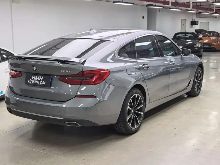 BMW 6 Series GT 630 i Luxury Design Package