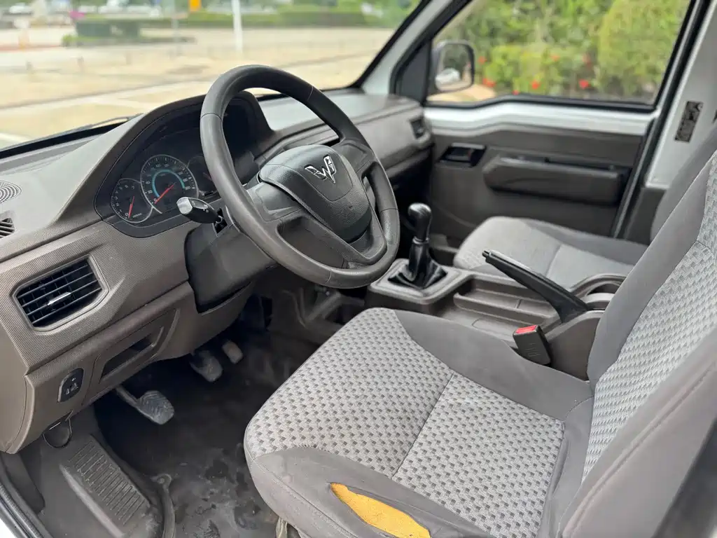Wuling Rongguang New Truck 五菱荣光新卡 2021款 1.8 L舒适型单排双后轮LJ479 Q6