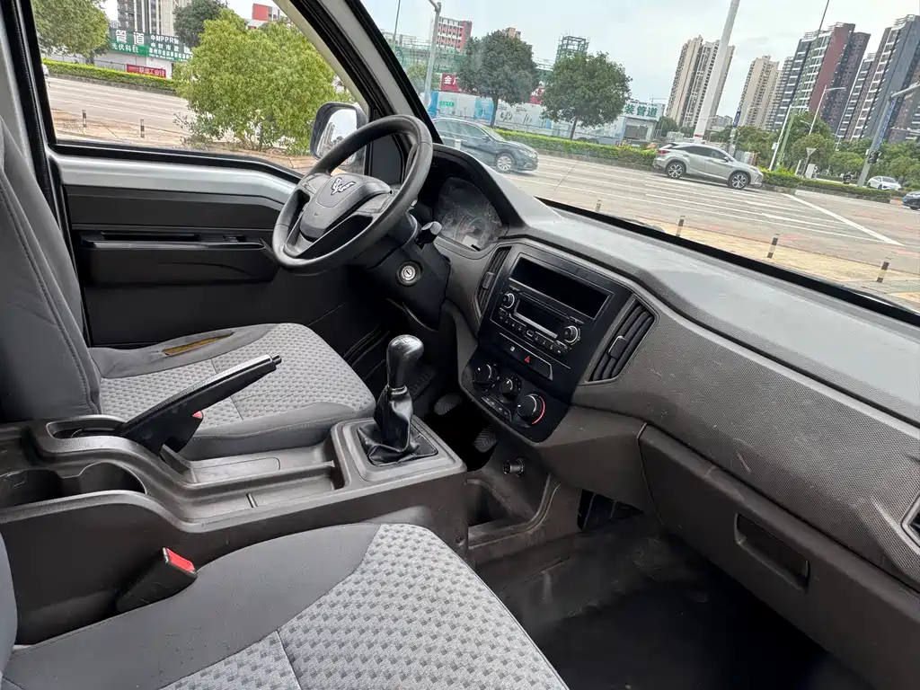 Wuling Rongguang New Truck 五菱荣光新卡 2021款 1.8 L舒适型单排双后轮LJ479 Q6