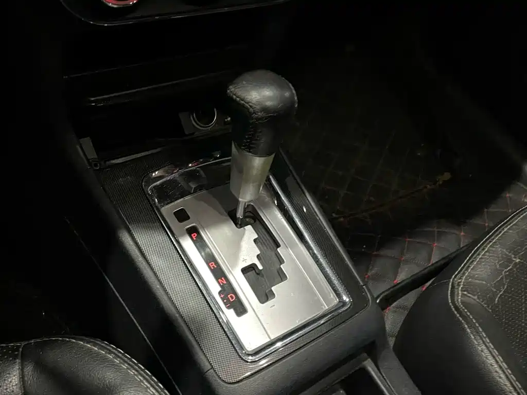 Lancer EX 翼神 2011款 致尚版 1.8 L CVT豪华型