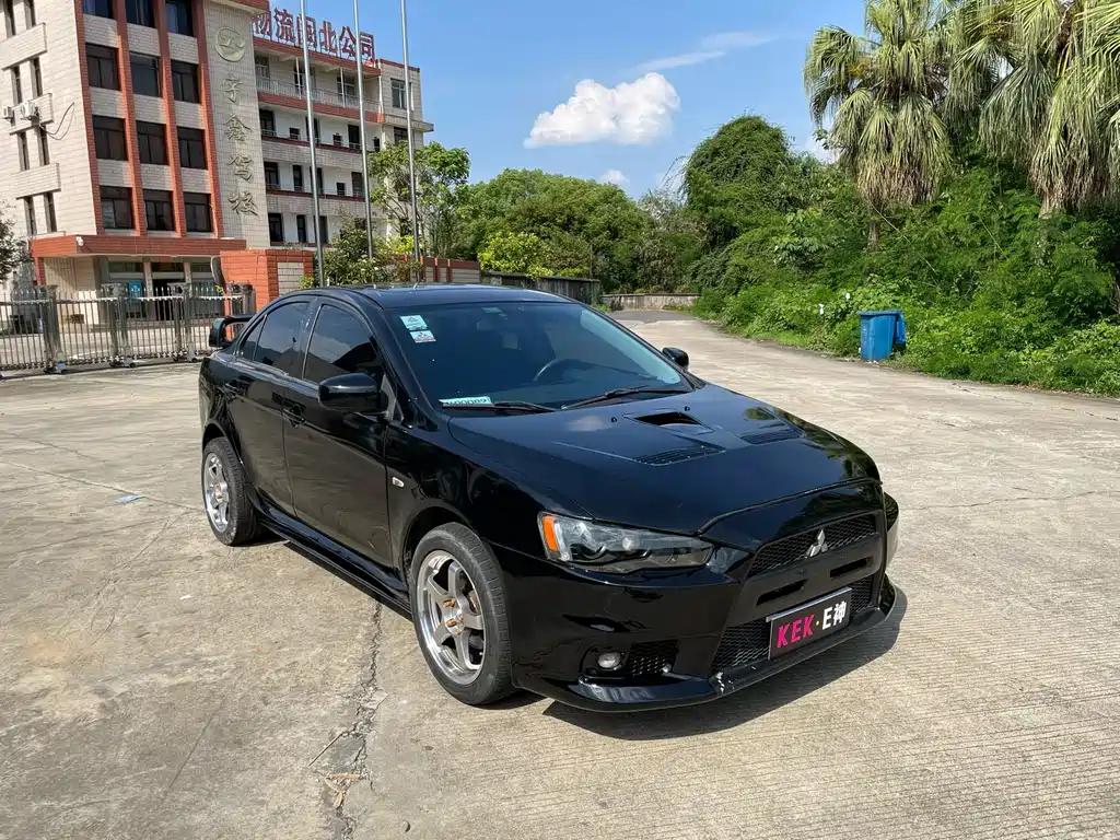 Lancer EX New Year 1.8 L Manual Comfort