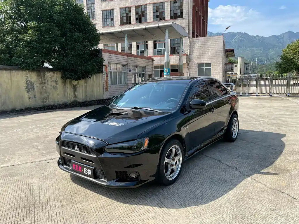 Lancer EX New Year 1.8 L Manual Comfort