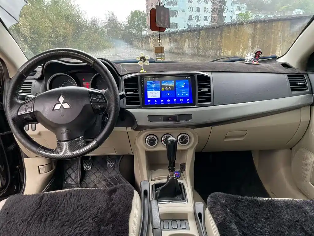 Lancer EX 翼神 2010款 时尚版 1.8 L 手动舒适型