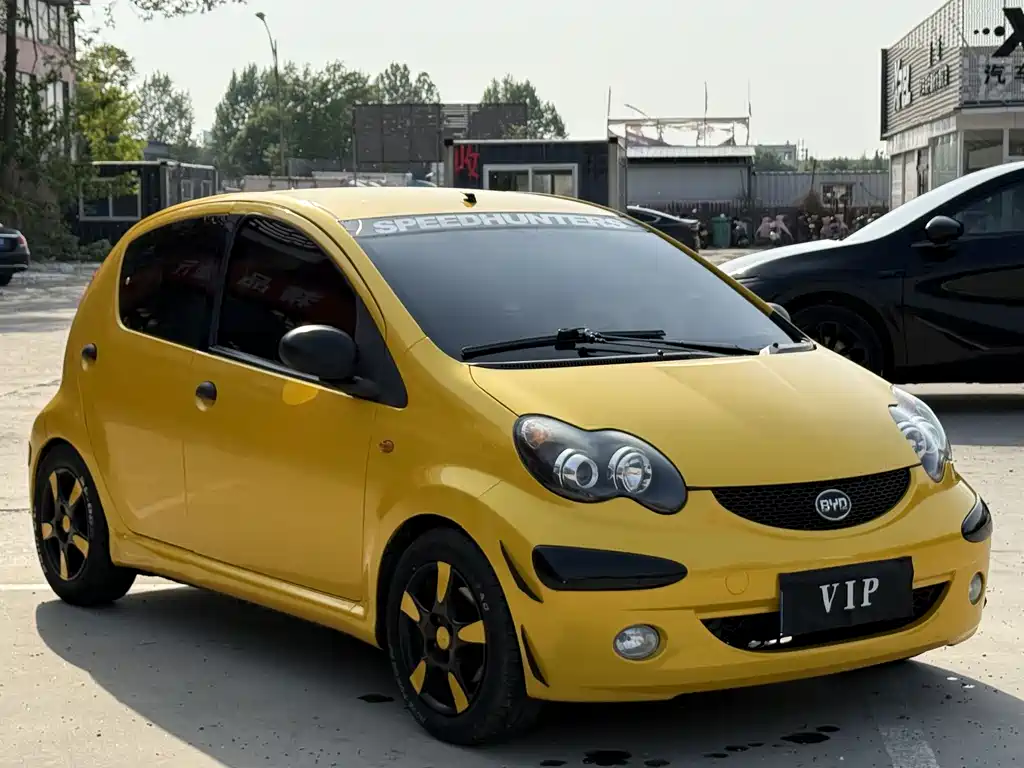 BYD F0 1.0 L AMT Joy Cool