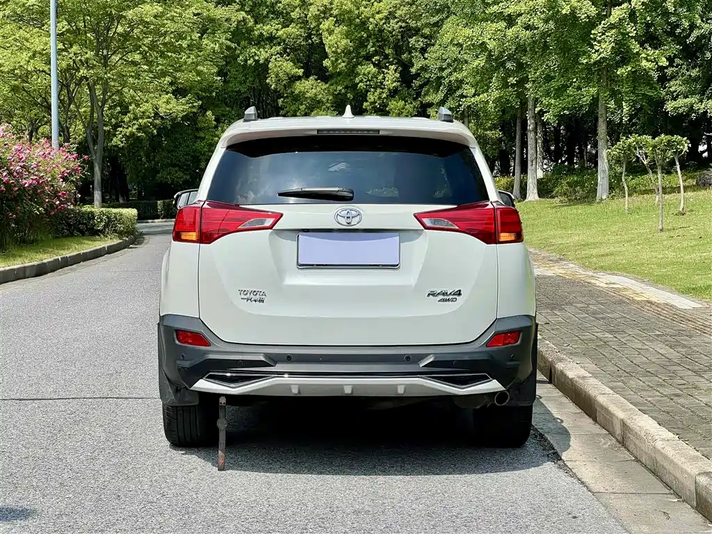 RAV4 2.5 L Auto 4 WD Elite