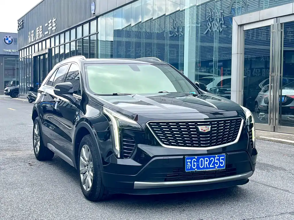 Cadillac XT4 28 T 2 WD Leading