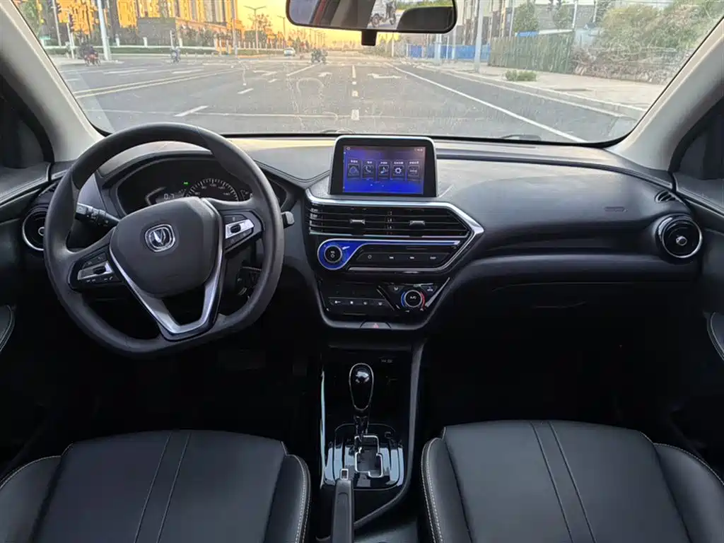 Yuexiang 悦翔 2018款 1.5 L DCT尊贵型 国V